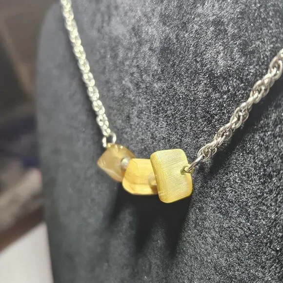 Silver Tone Twisted Chain With Tiger's Eye Necklace 18" - Picture 5 of 14